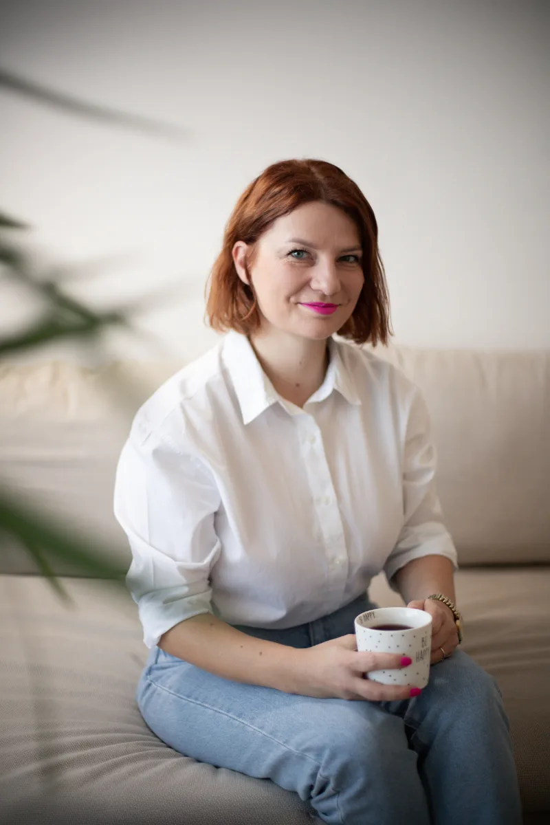 Andreja Rambrot Malenica, profesionalni coach, sa šalicom kave